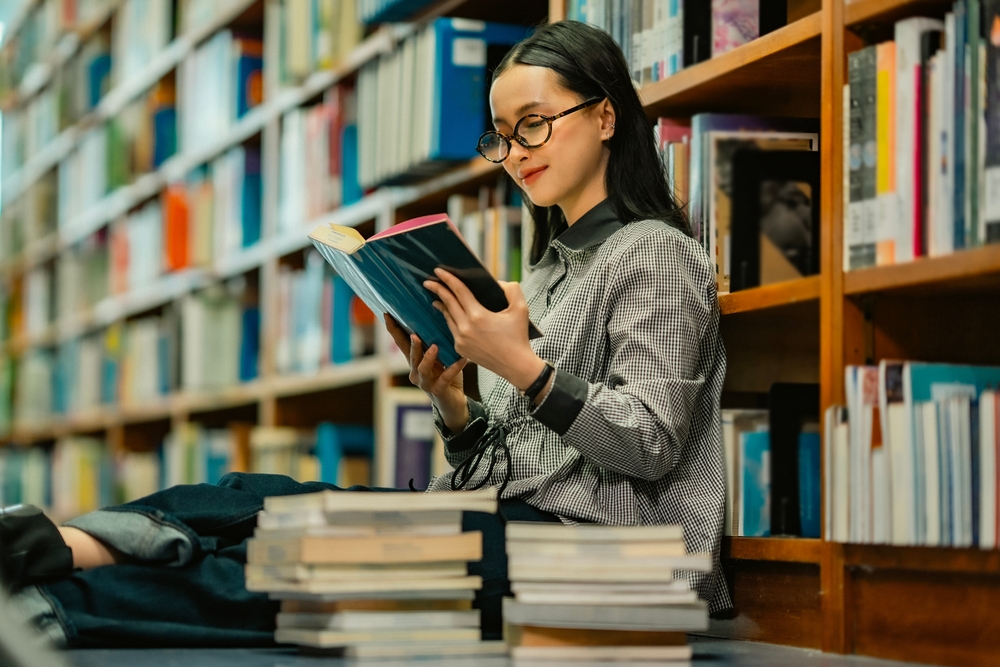 peaceful,study,time,in,the,library,with,a,young,woman